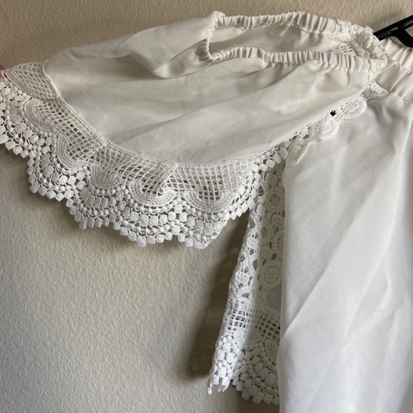 OFF SHOULDER WHITE CROP🤍 - Picture 2 of 4